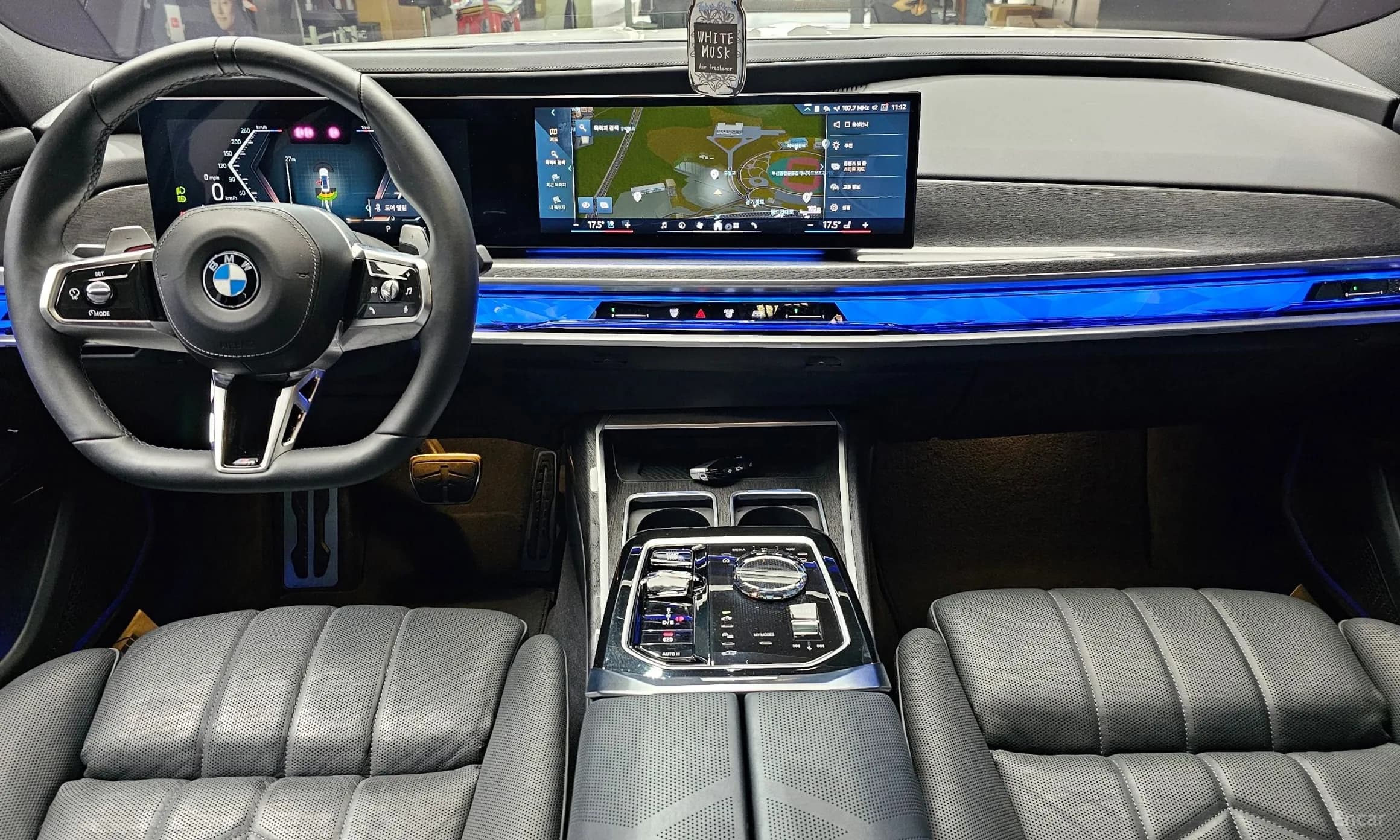 7 Series (G70)