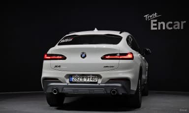 X4 (G02)
