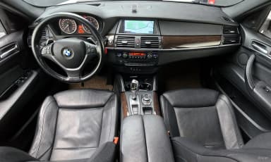 X6 (E71)