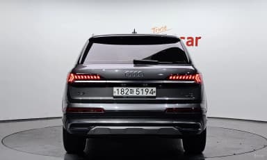Q7 (4M)