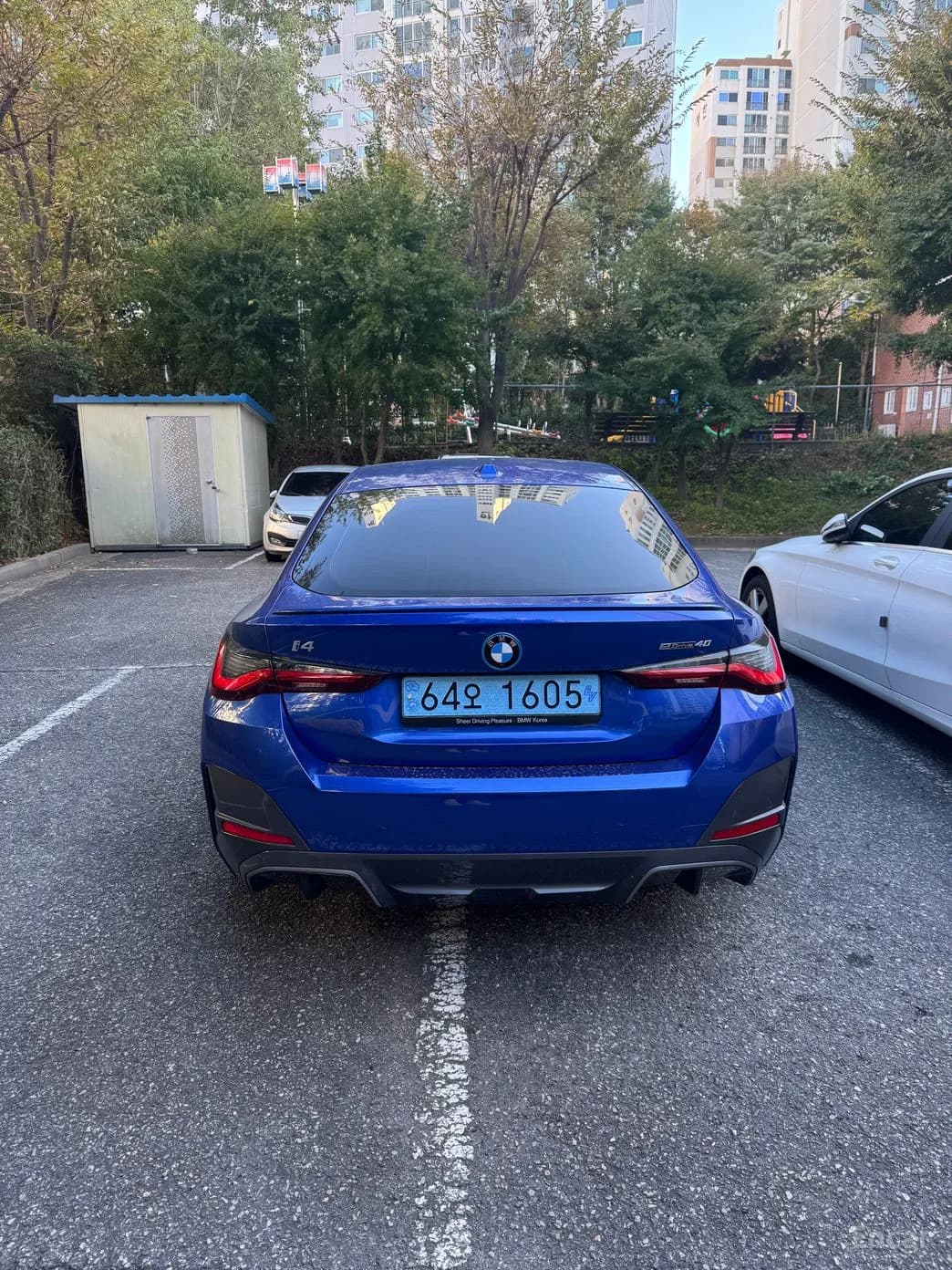 i4