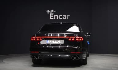 S8 (D5)