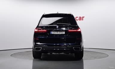 X7 (G07)