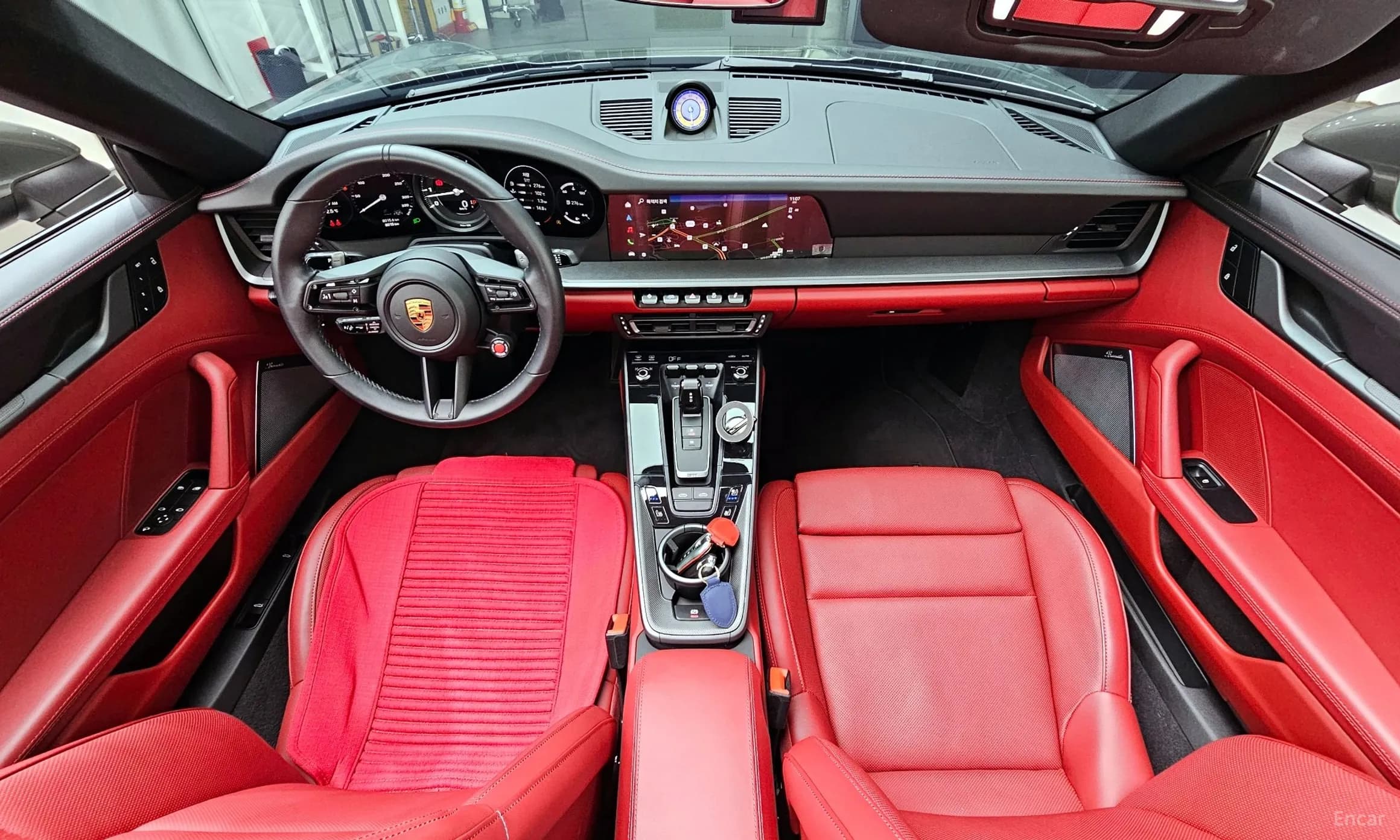 911 (992)