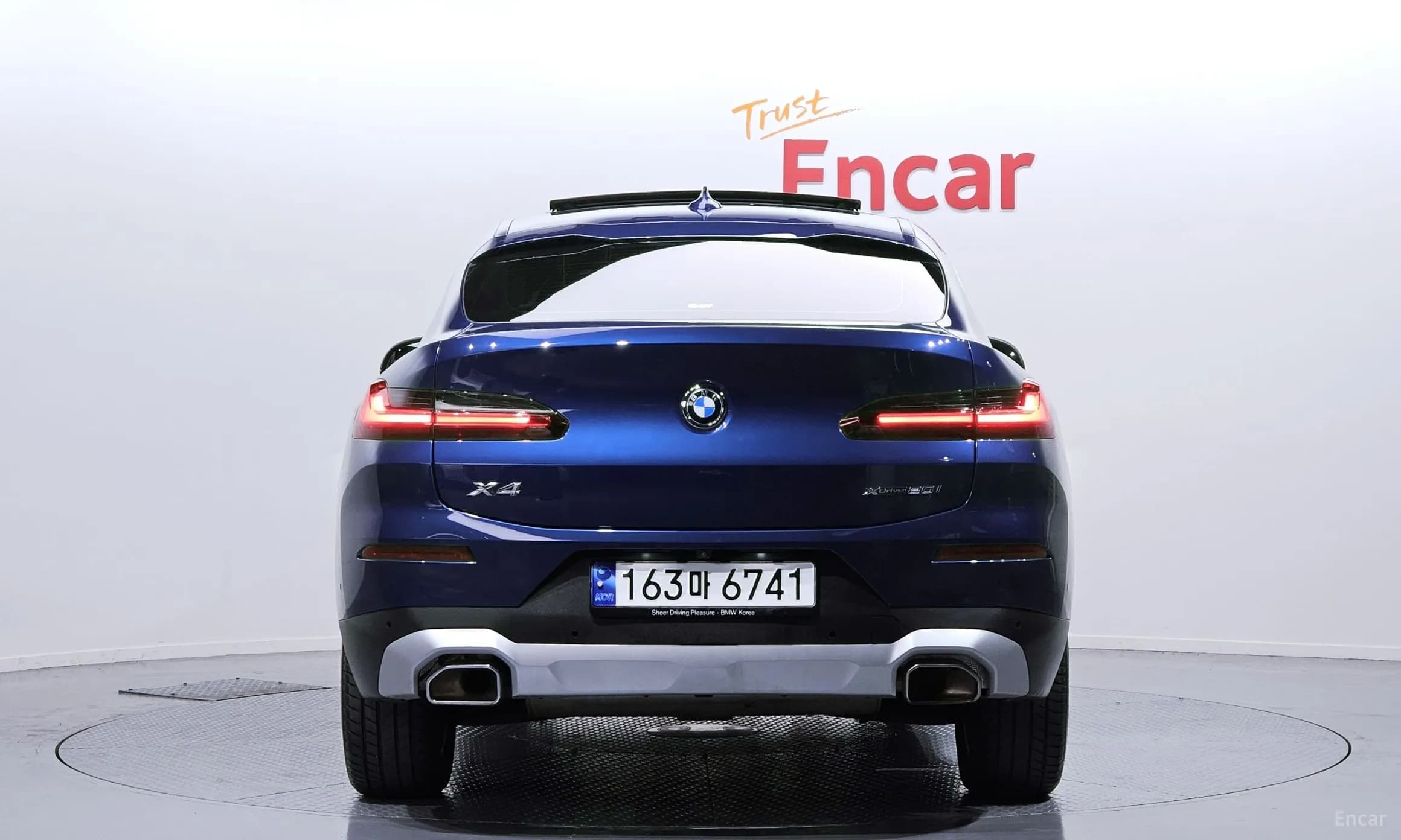 X4 (G02)