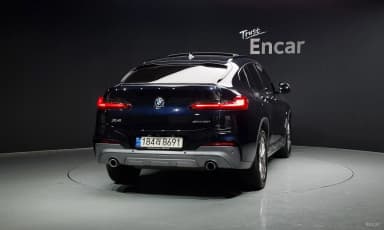 X4 (G02)