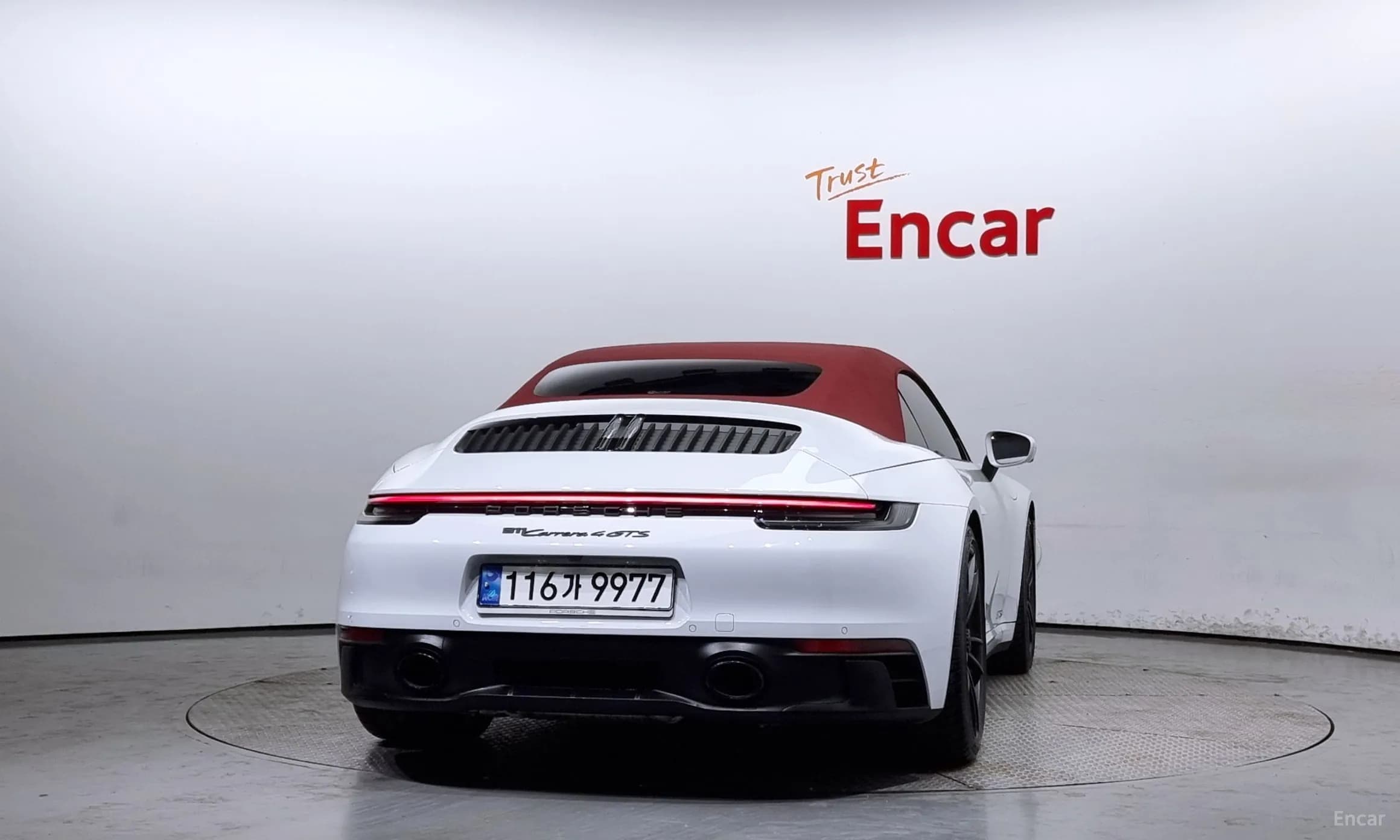 911 (992)