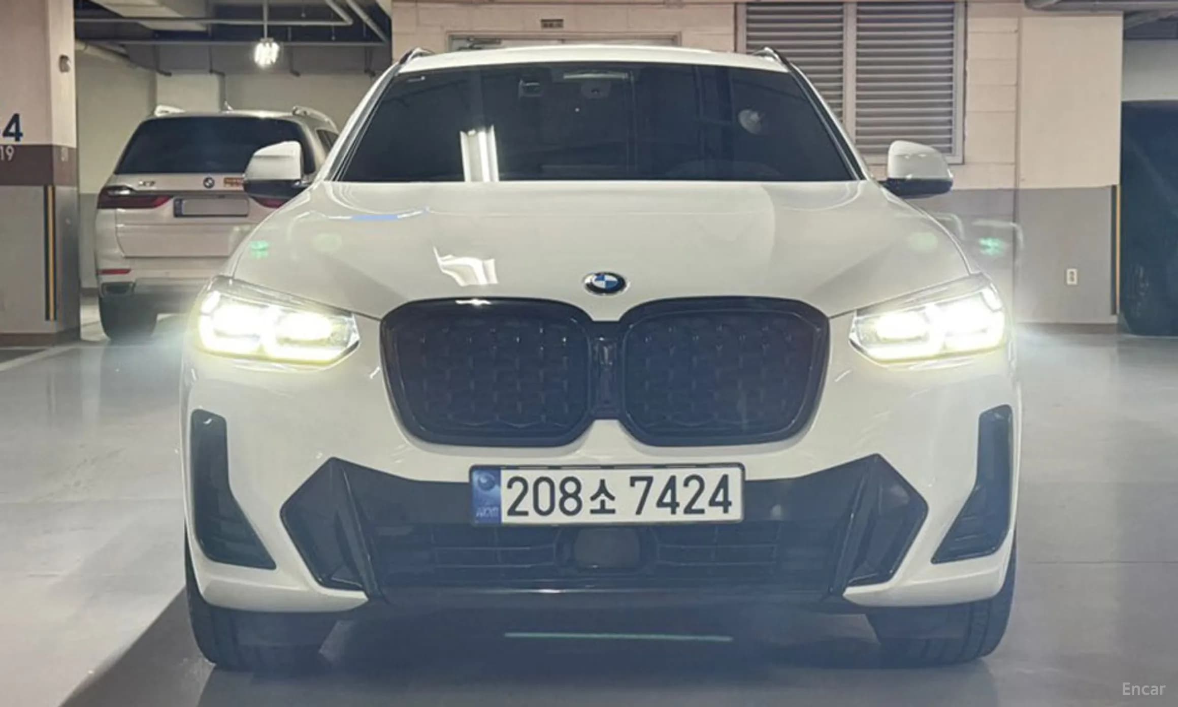 X4 (G02)
