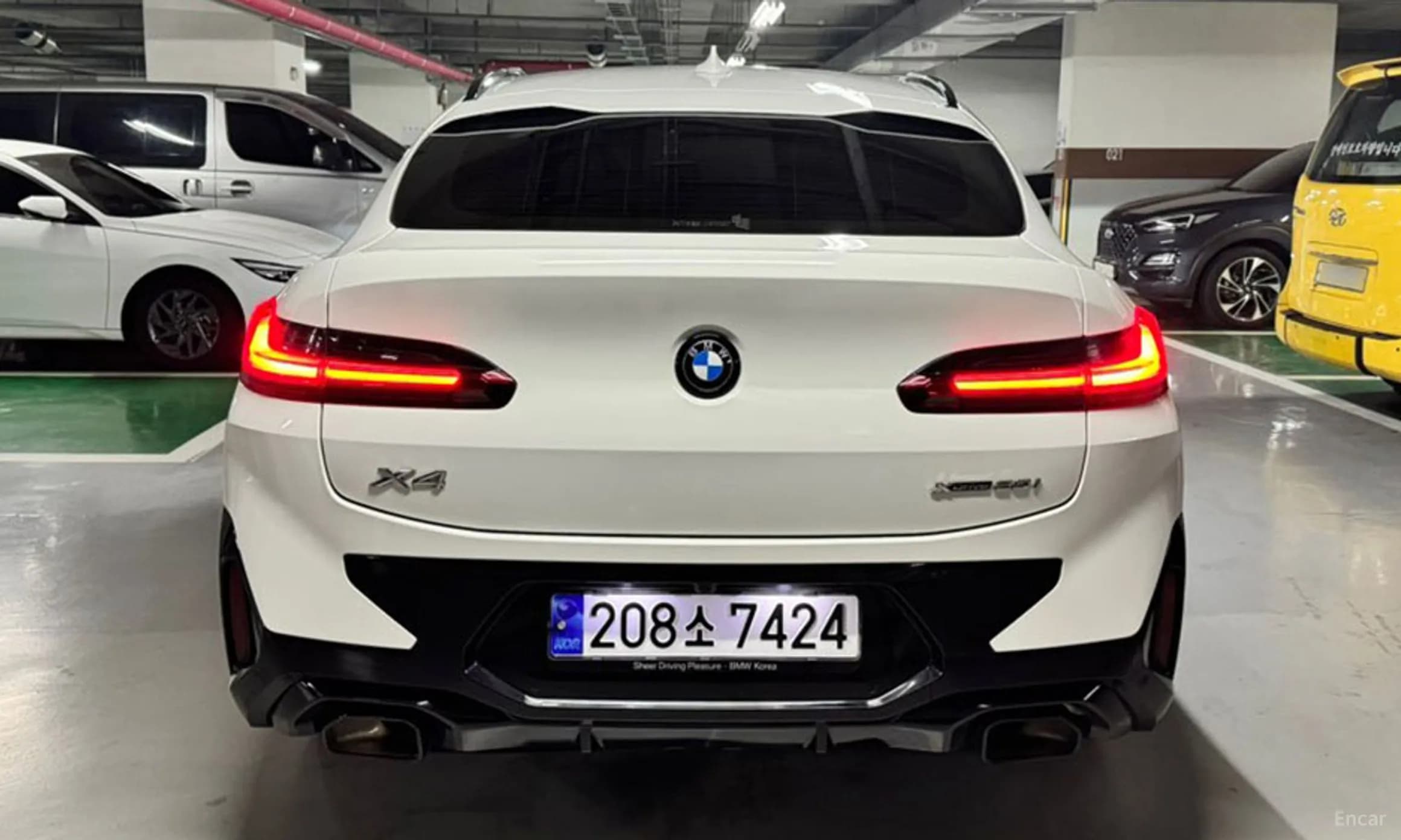 X4 (G02)