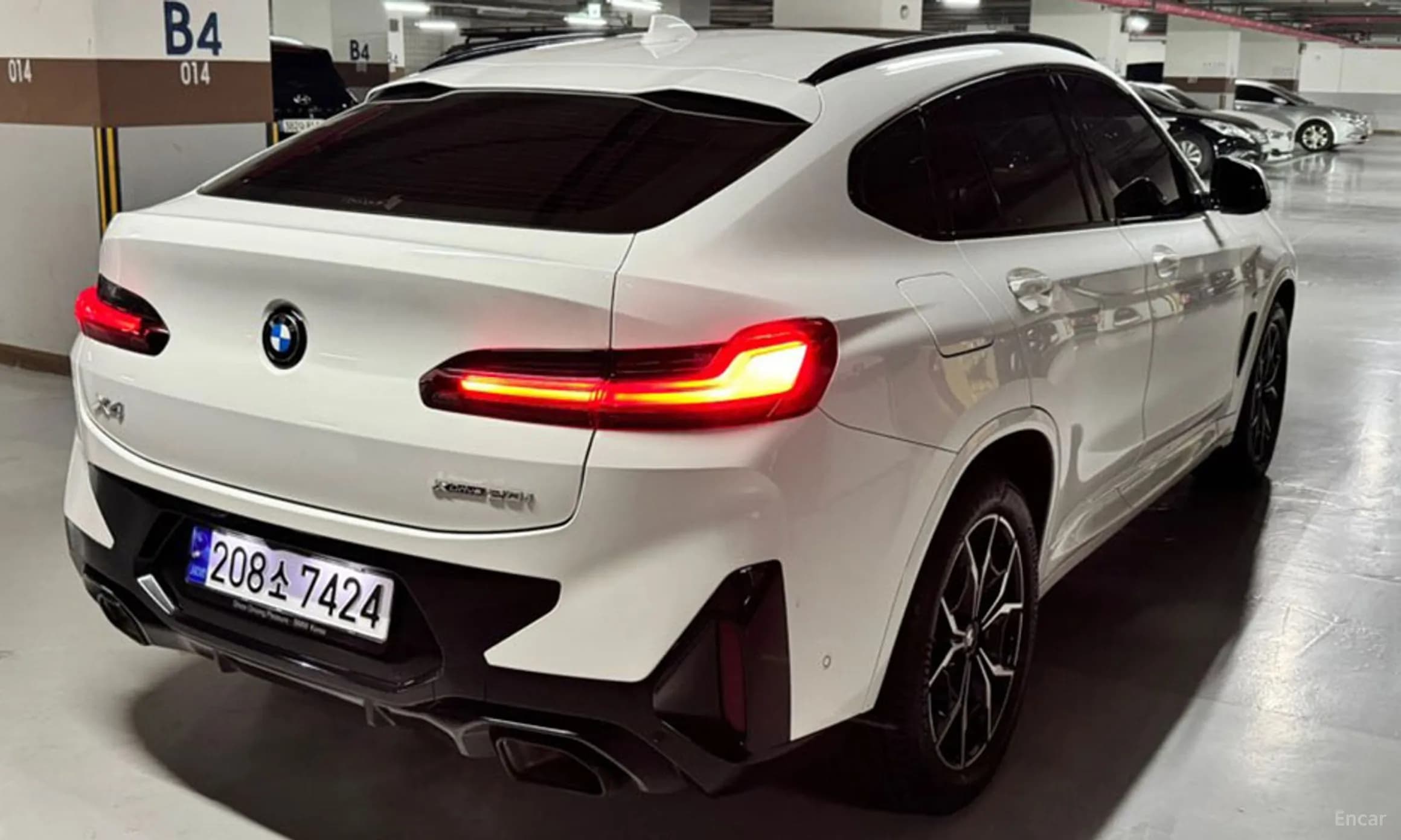 X4 (G02)