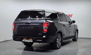 Rexton Sports Khan