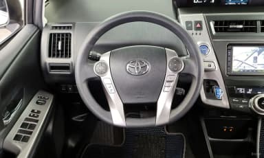 Prius V