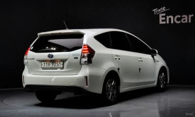 Prius V