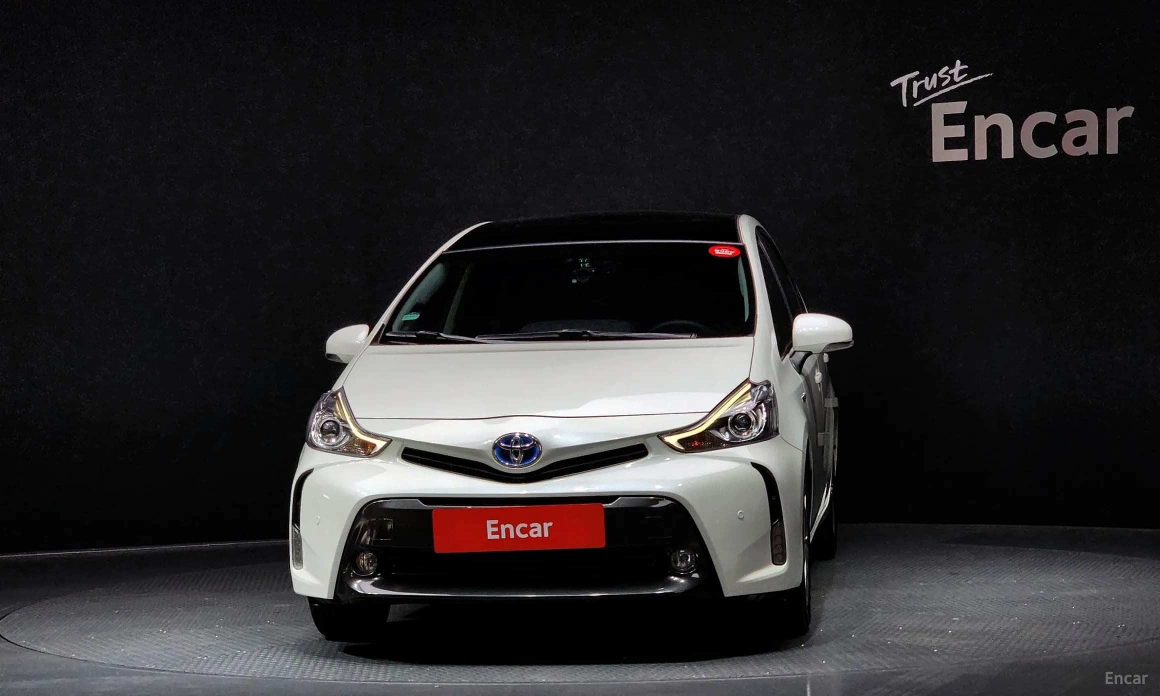 Prius V