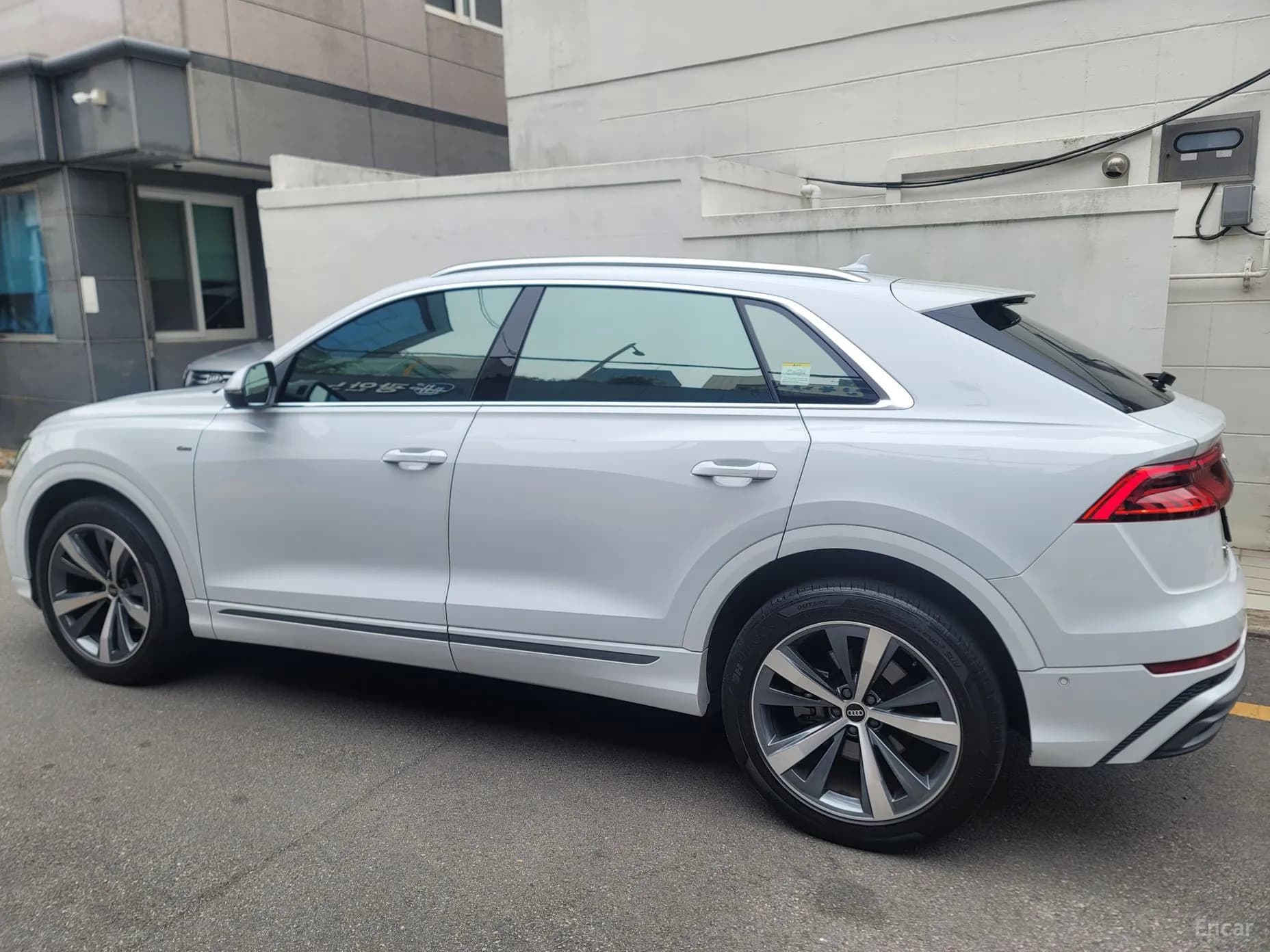 Q8 (4M)