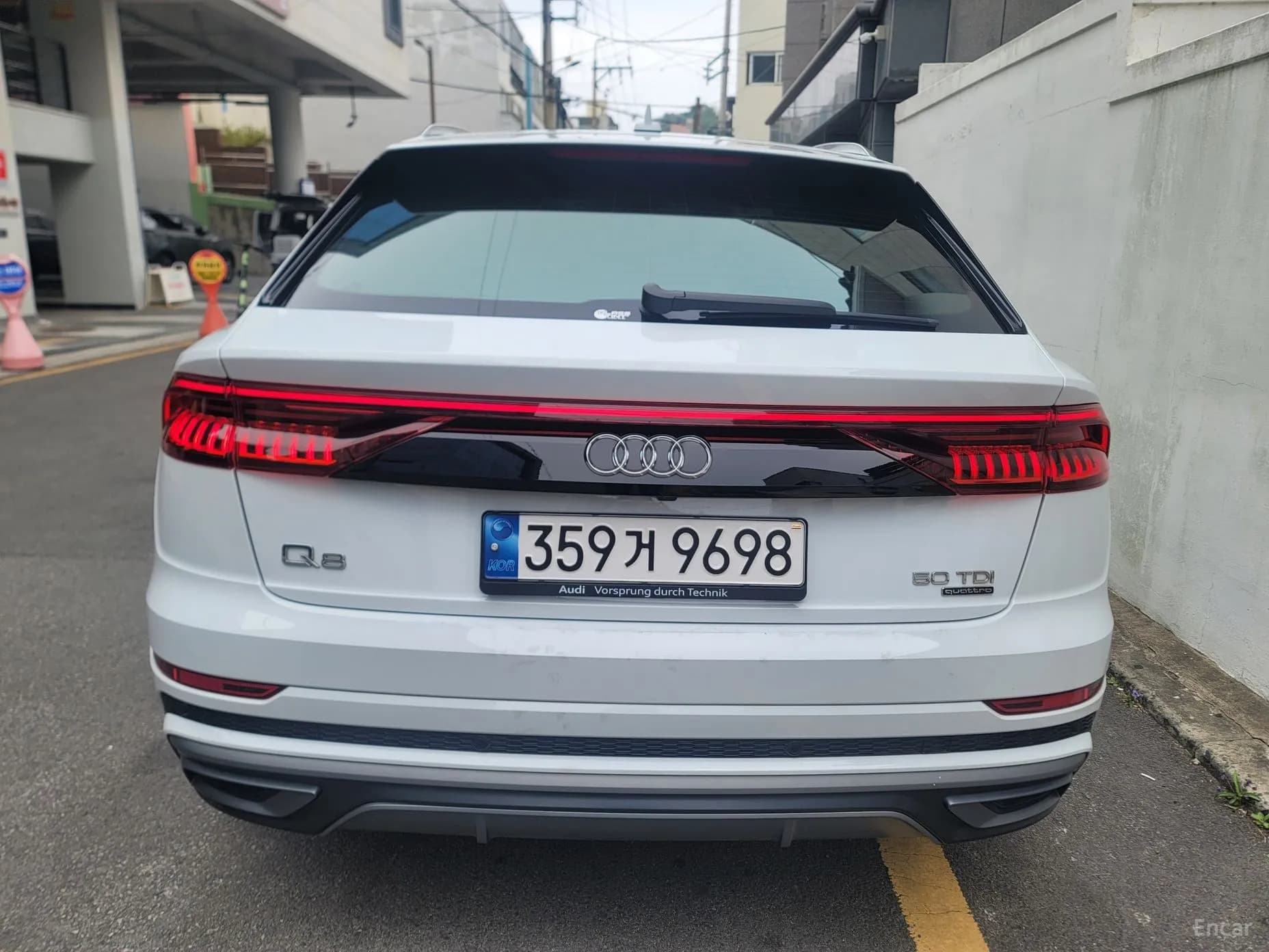 Q8 (4M)