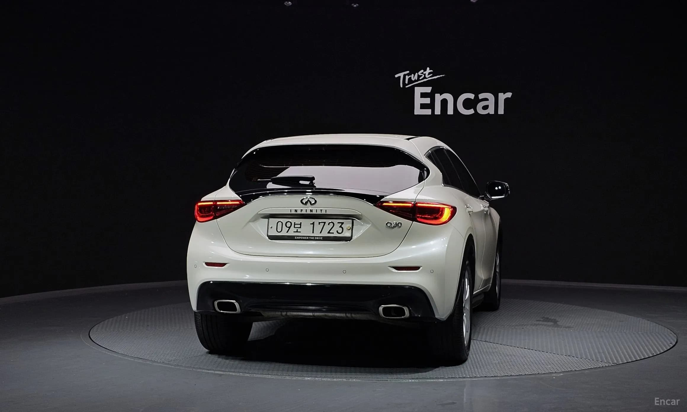 Q30