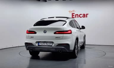 X4 (G02)