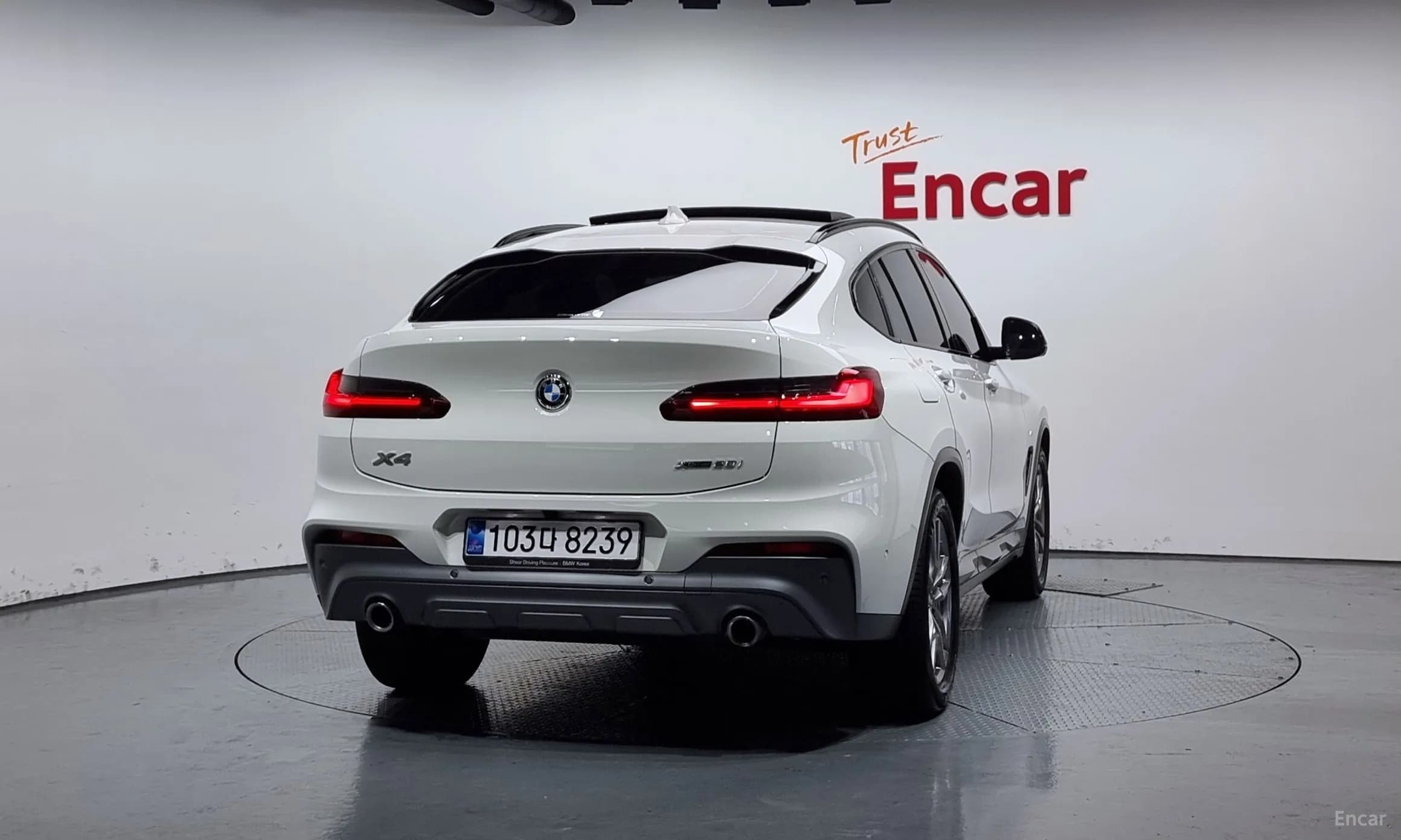 X4 (G02)