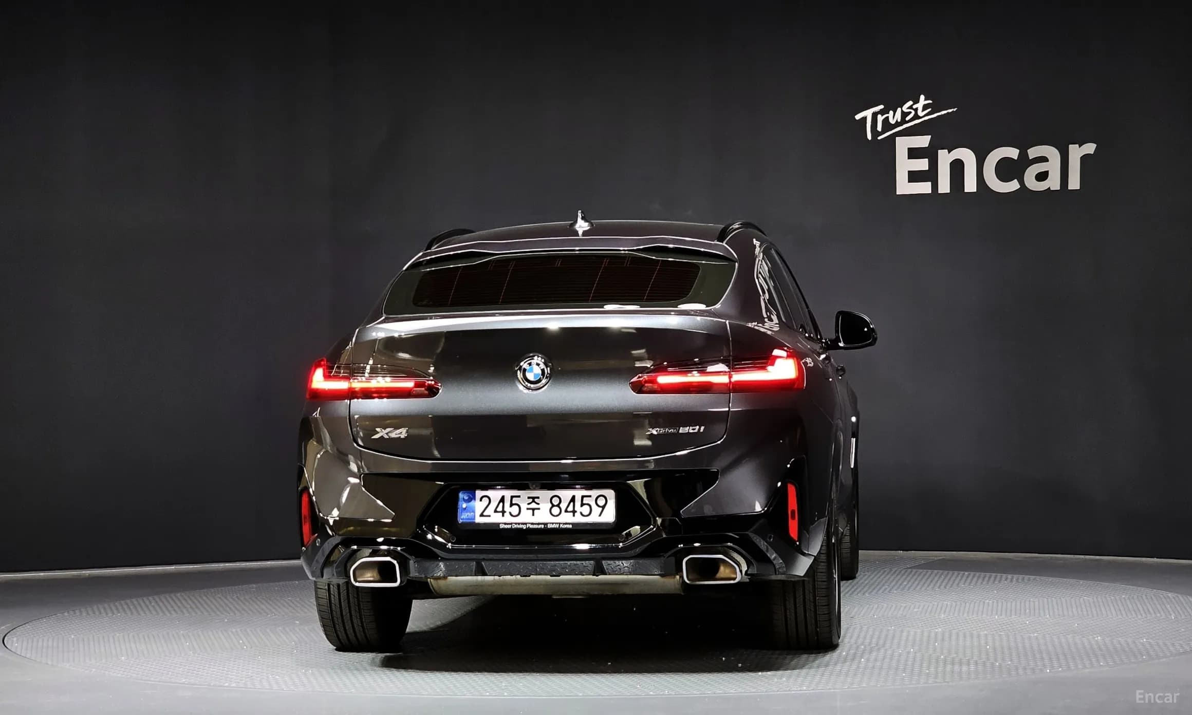 X4 (G02)