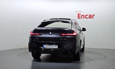 X4 (G02)