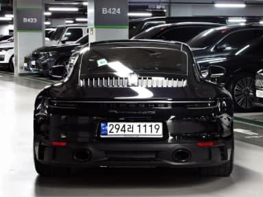 911 (992)
