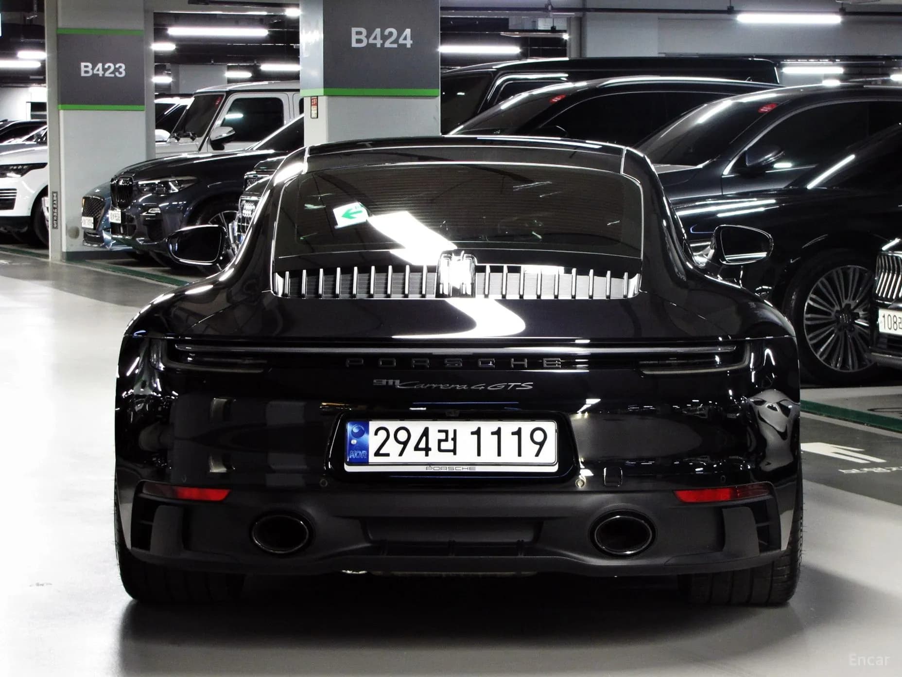 911 (992)