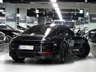 911 (992)
