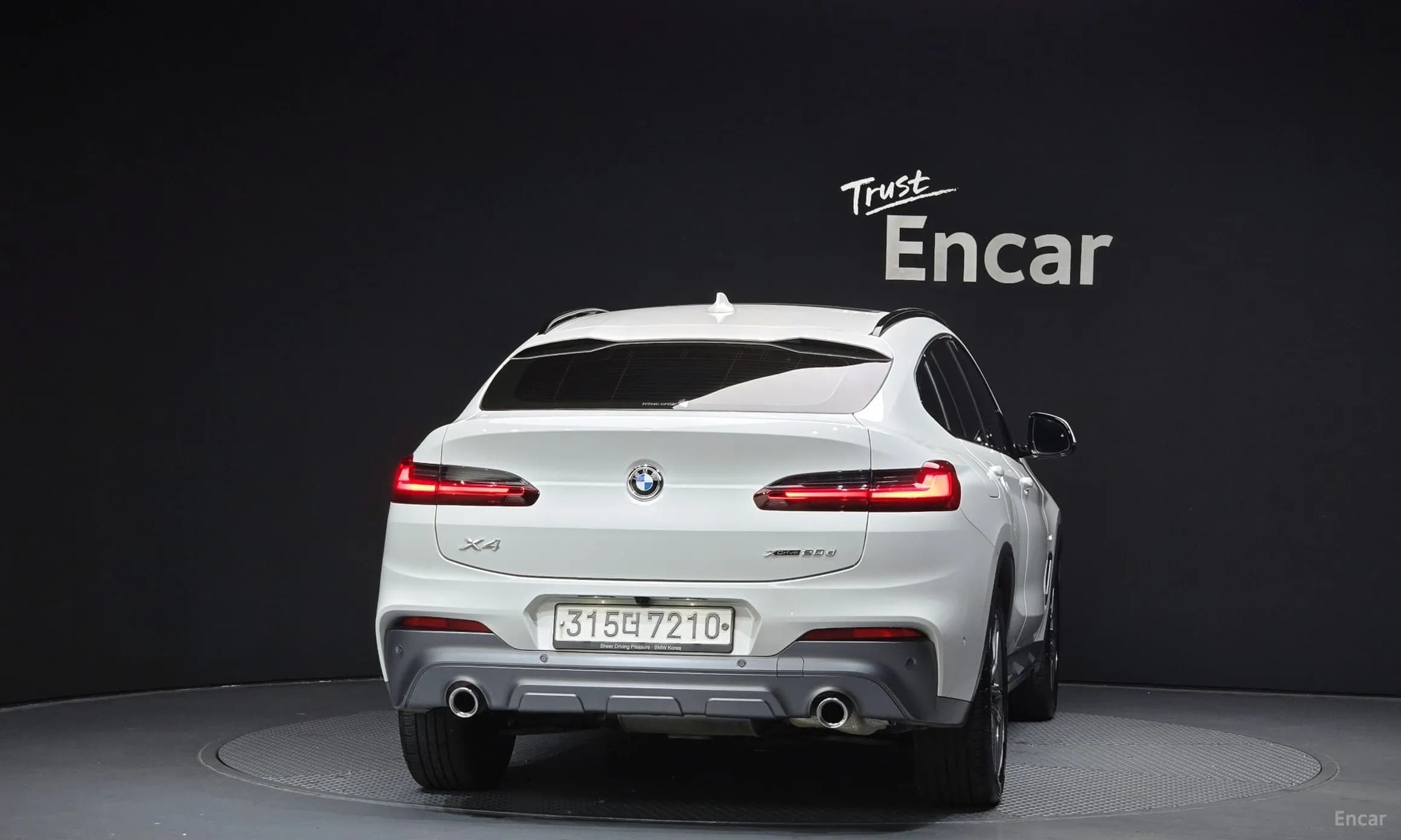 X4 (G02)