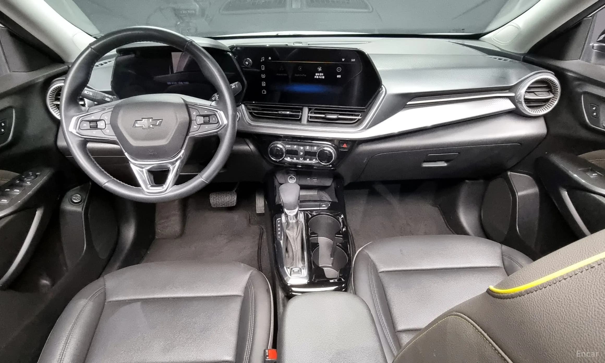 Trax Crossover