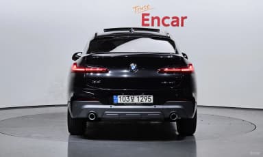 X4 (G02)