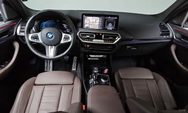 iX3