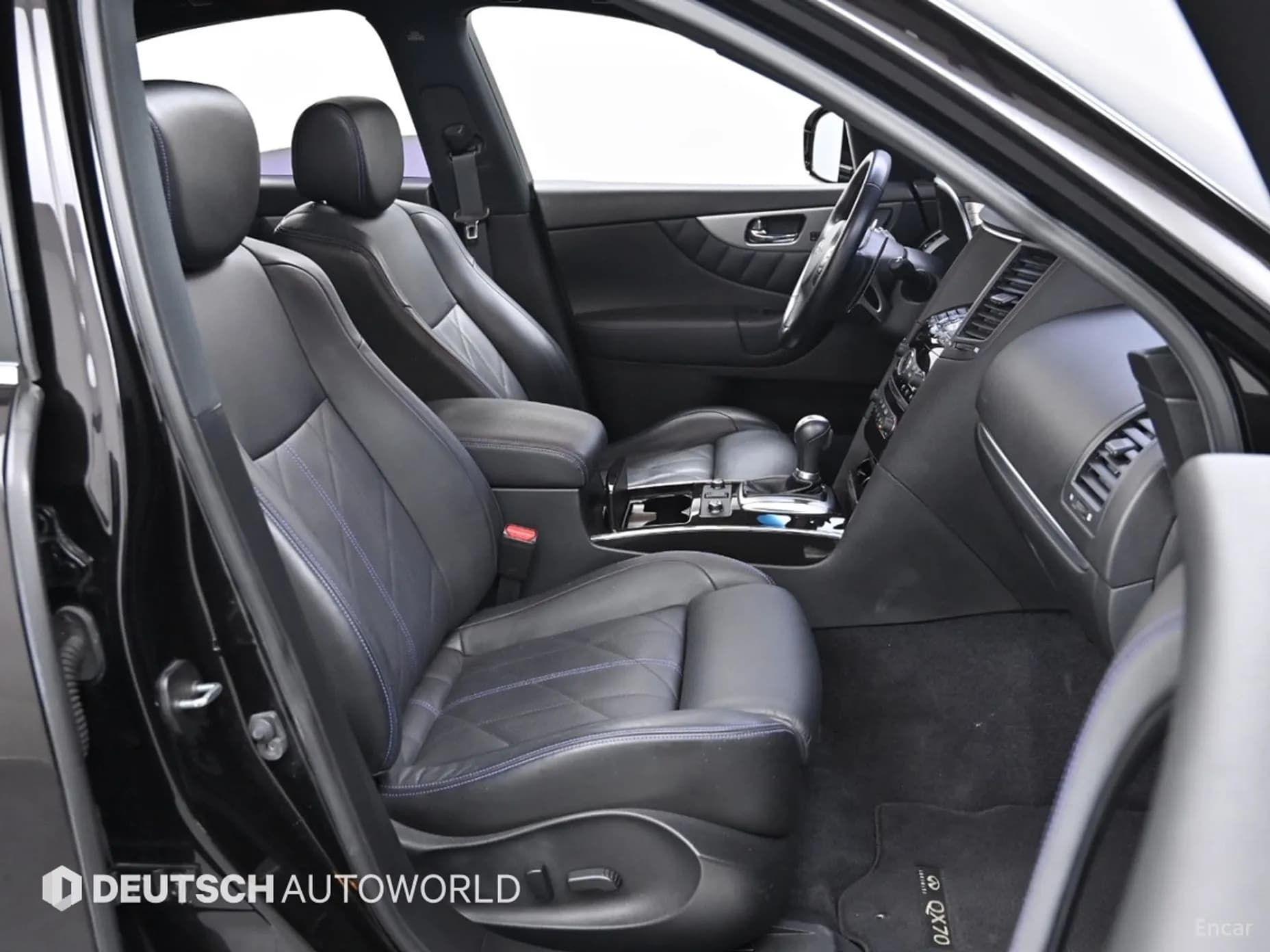 QX70