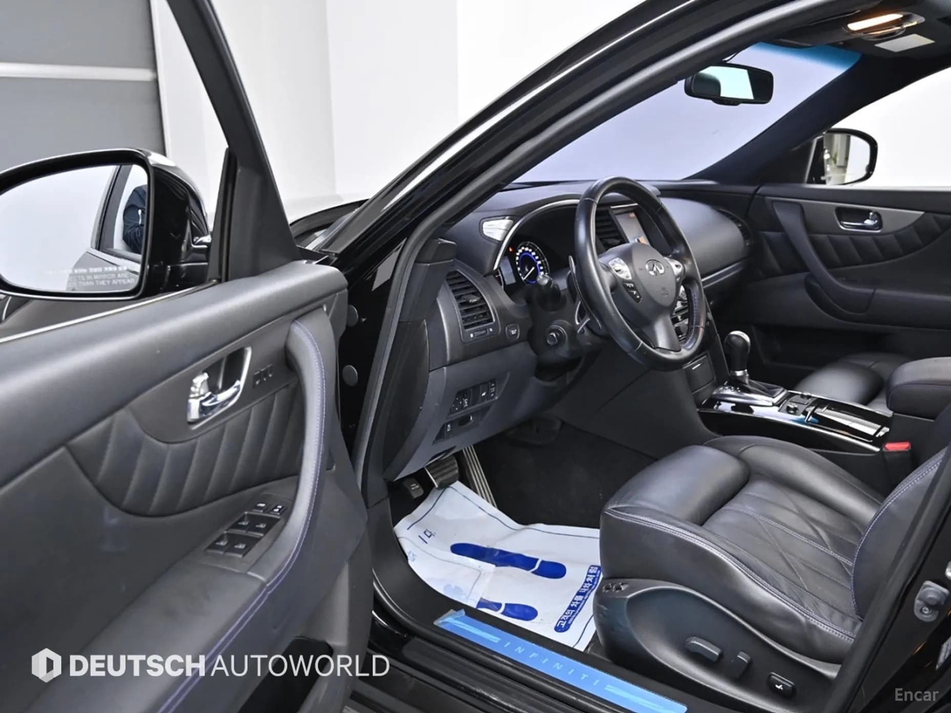 QX70