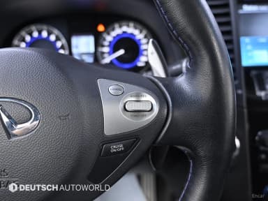 QX70