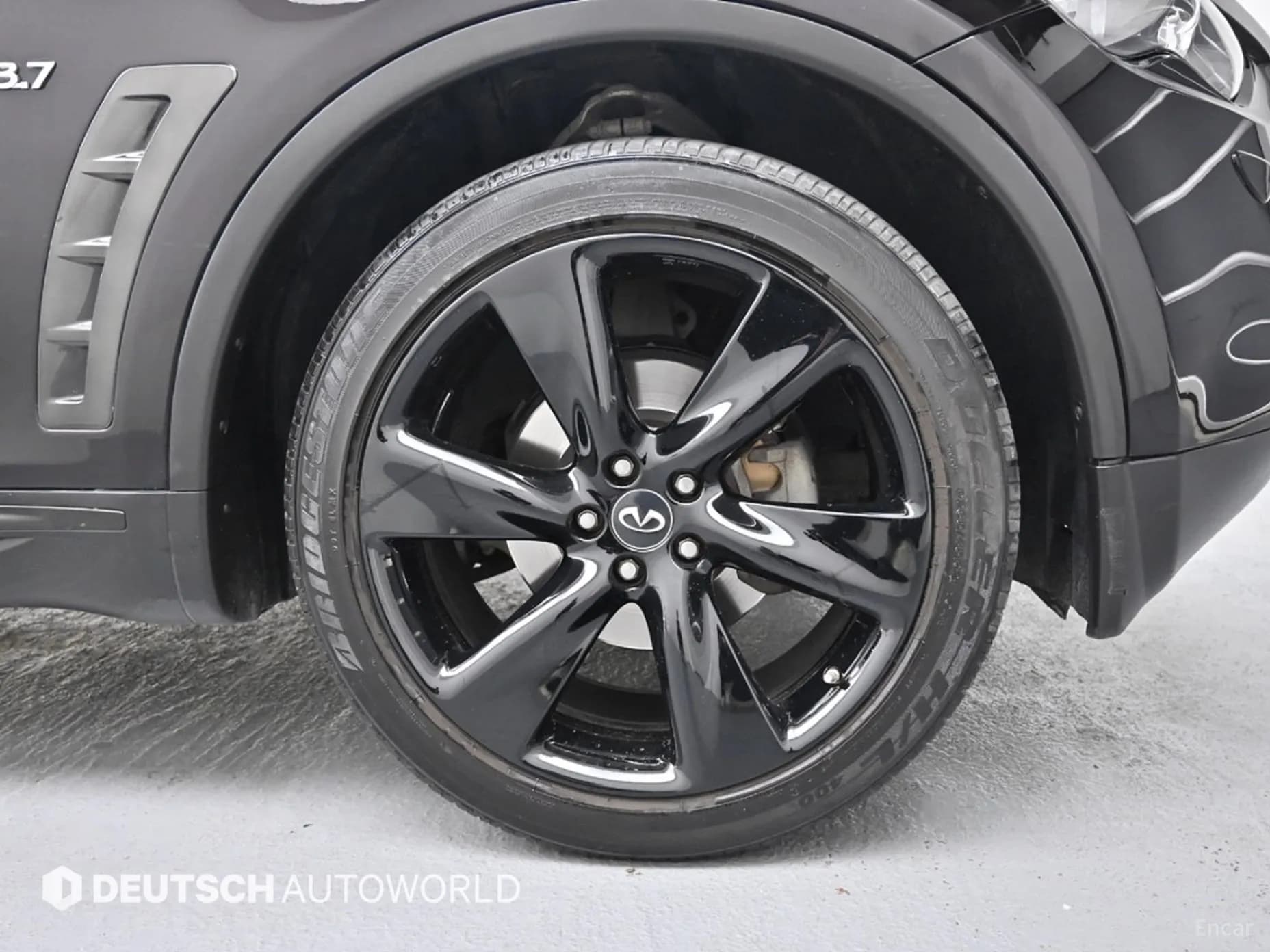 QX70