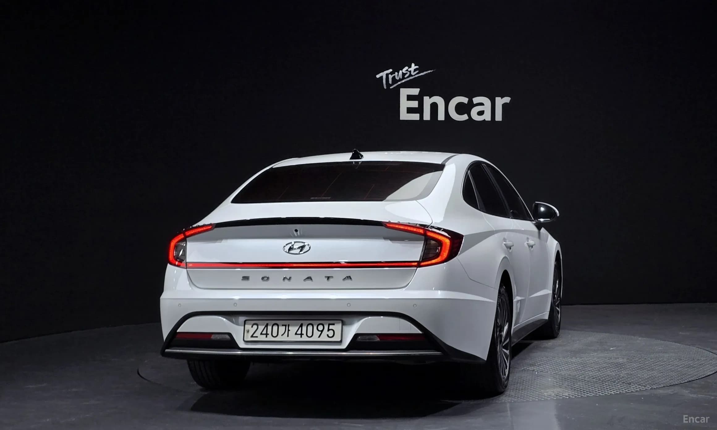 Sonata Hybrid (DN8)