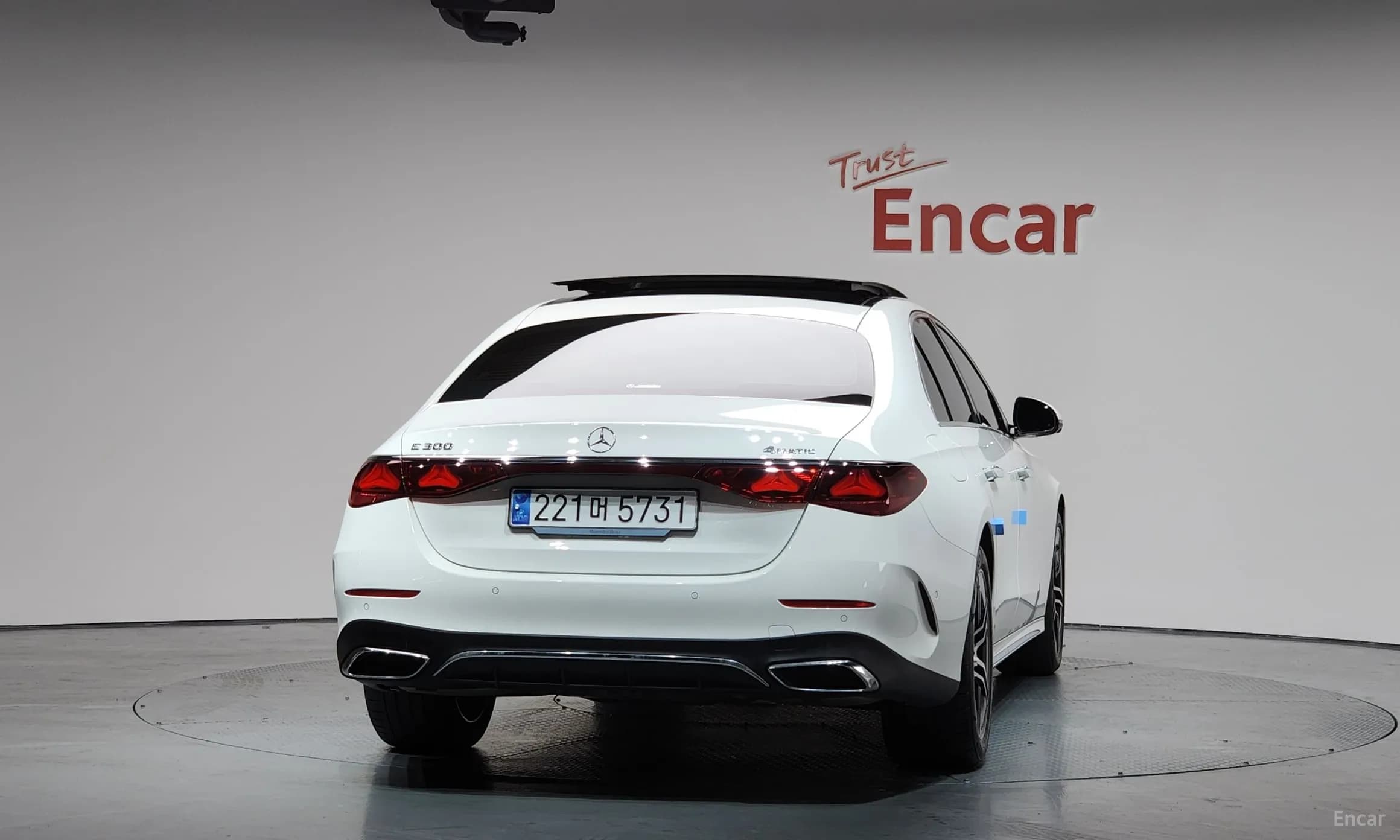 E-Class W214
