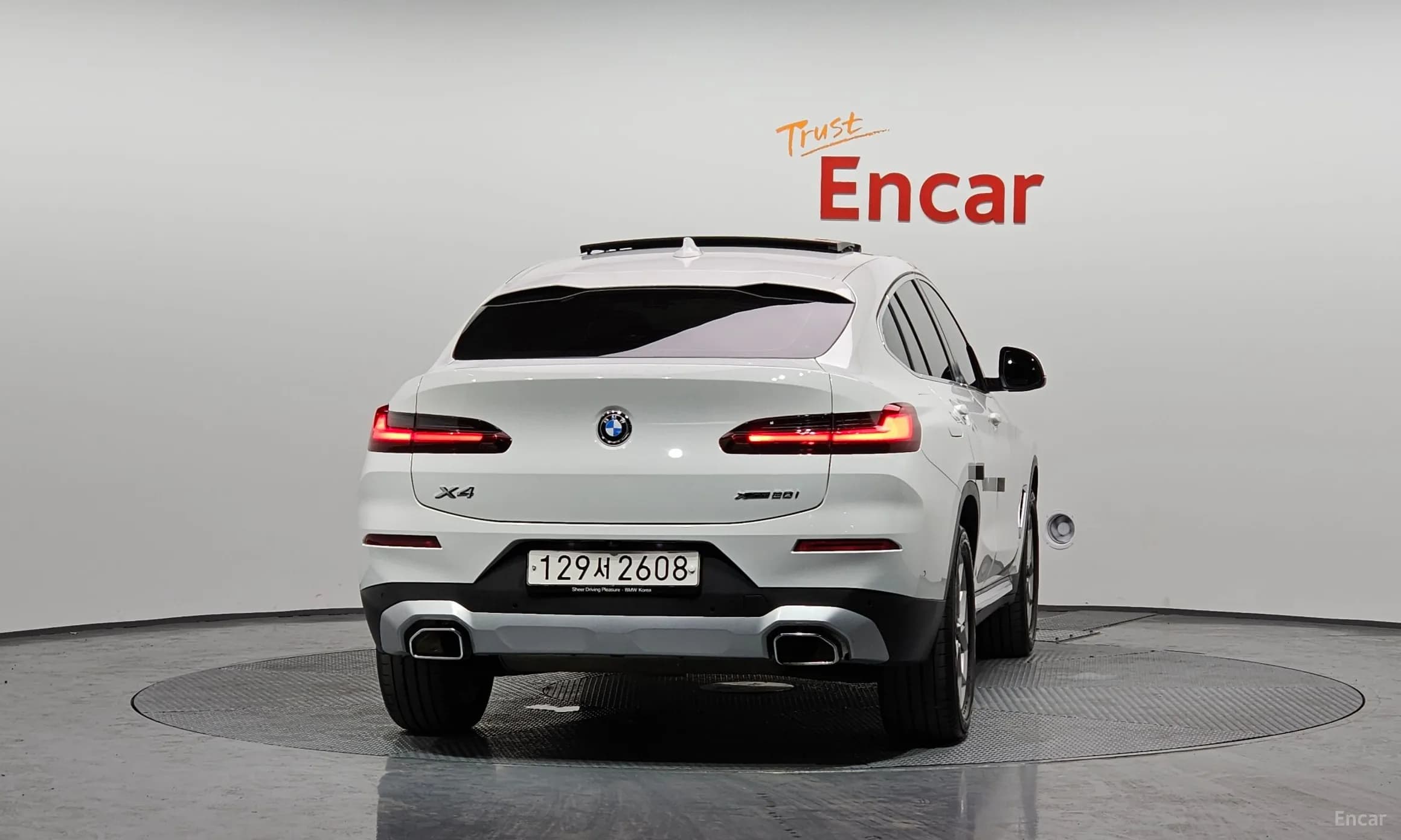 X4 (G02)