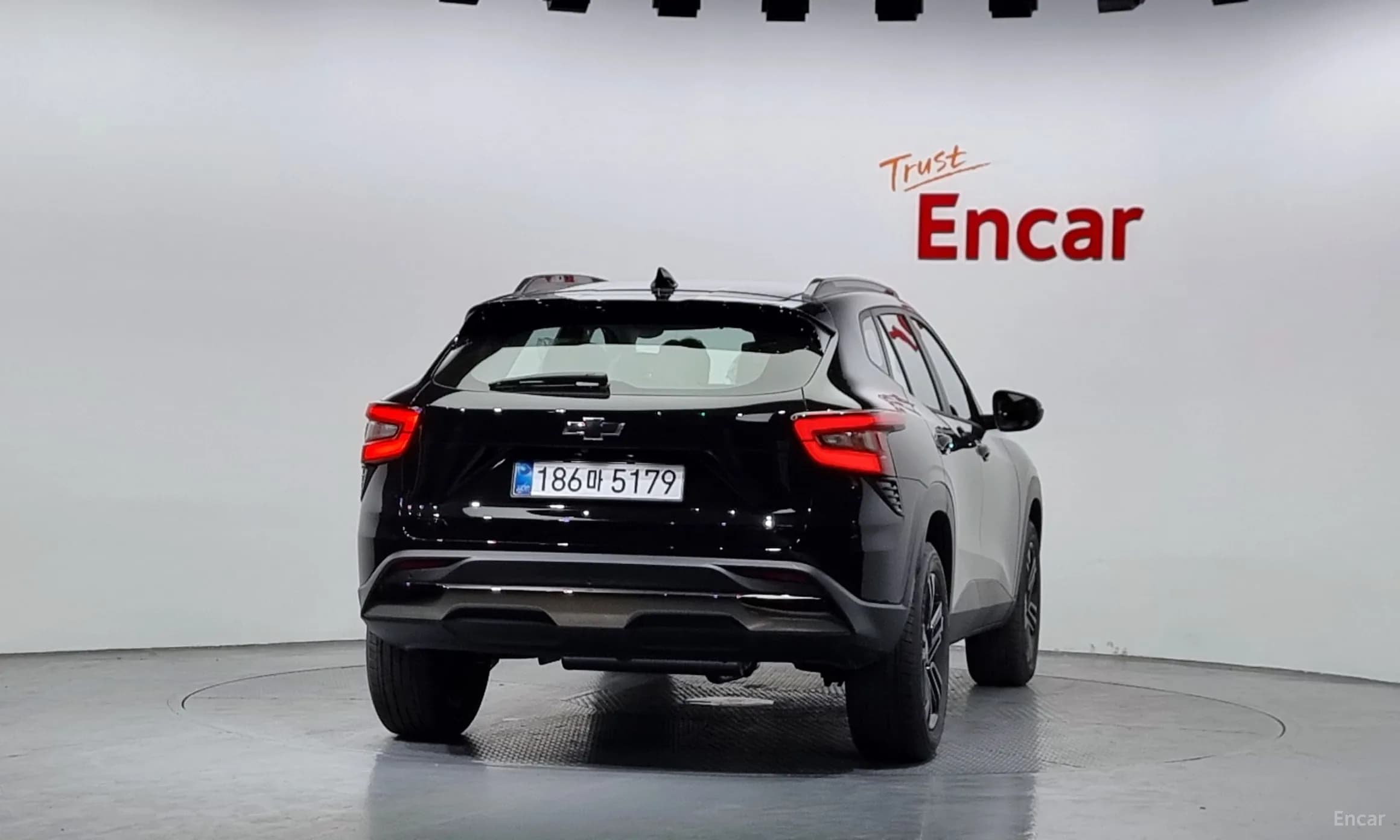 Trax Crossover