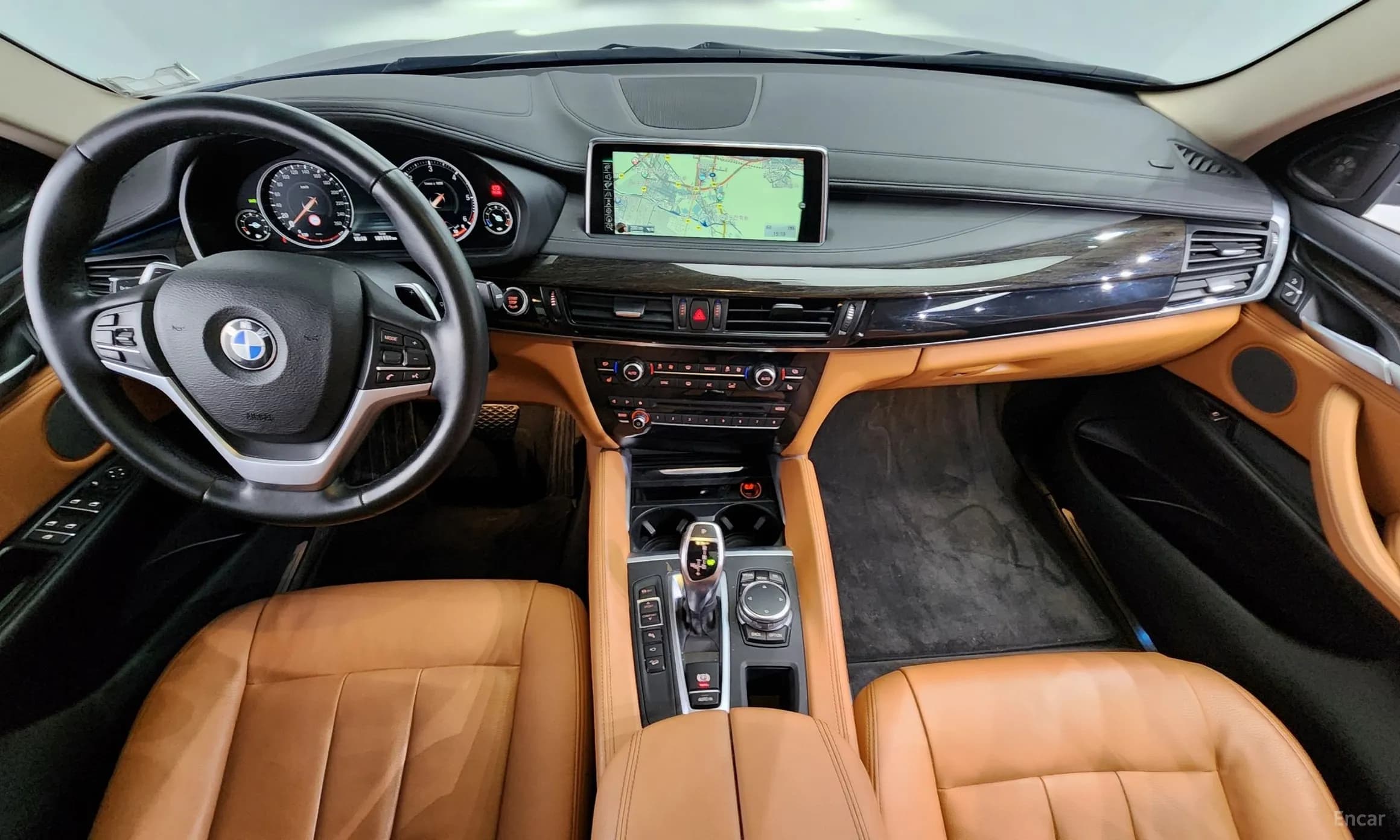 X6 (F16)