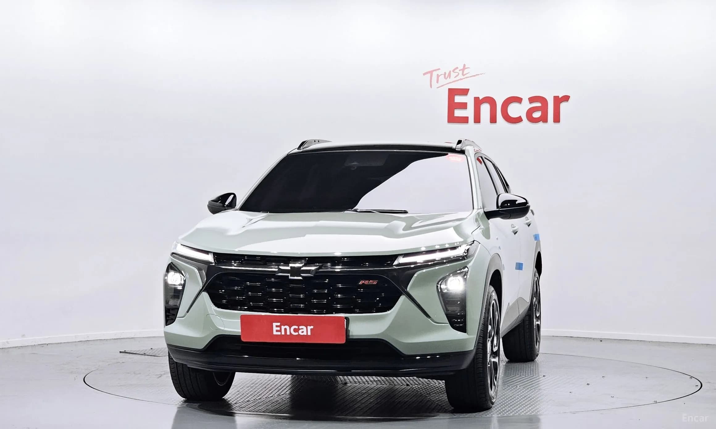 Trax Crossover
