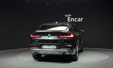 X4 (G02)