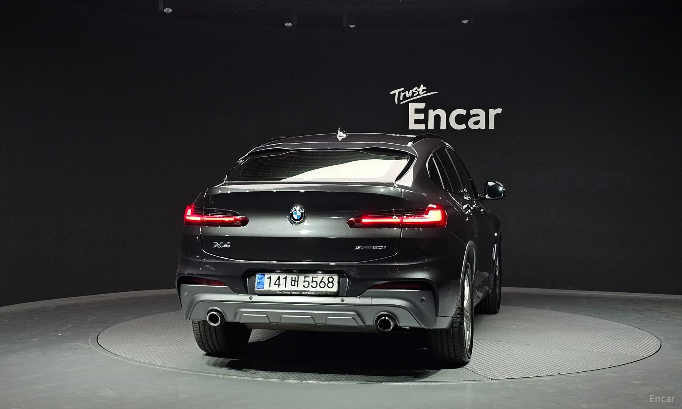 X4 (G02)