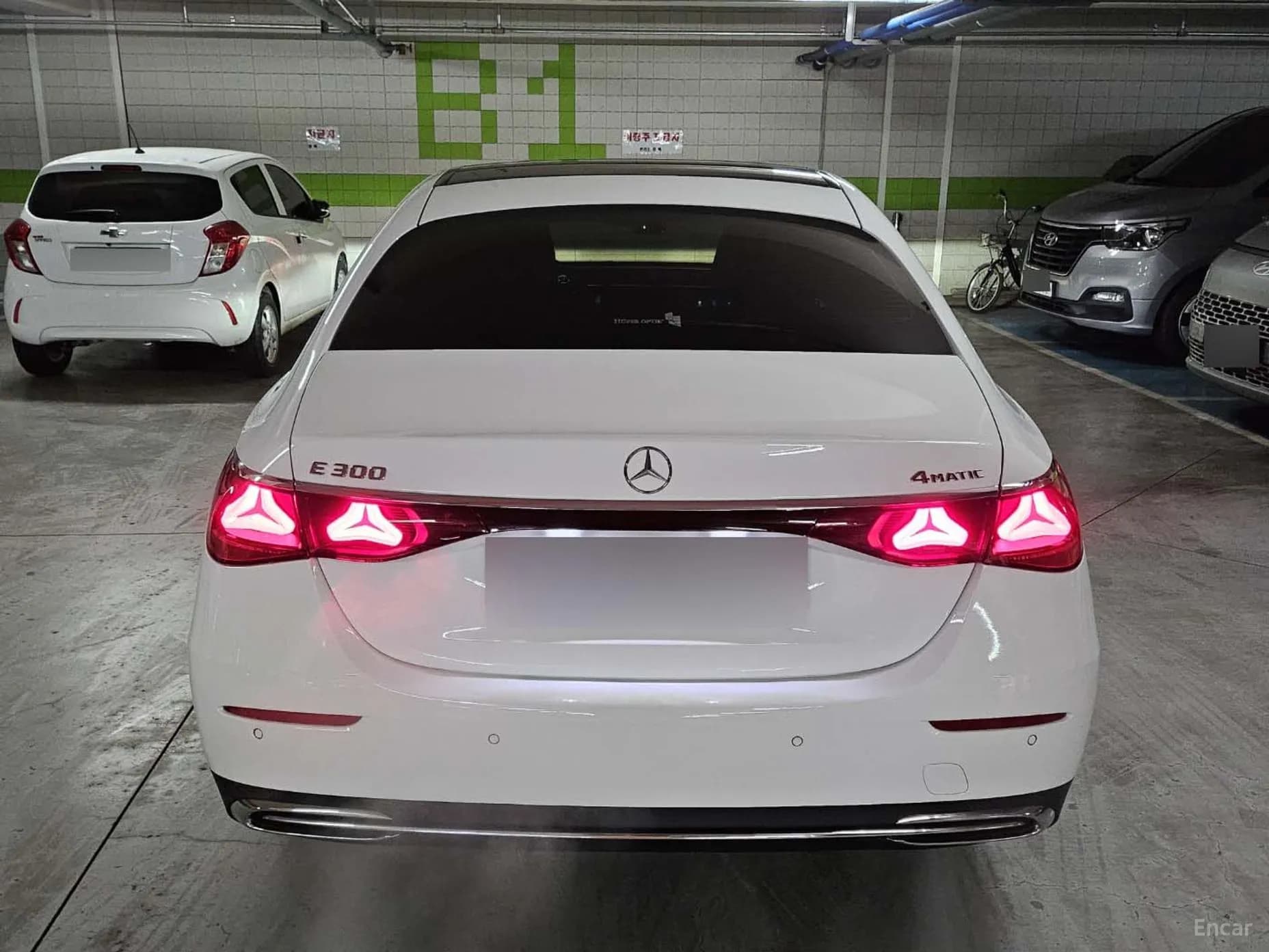 E-Class W214