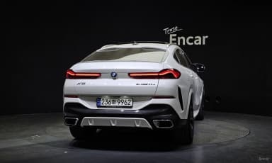 X6 (G06)