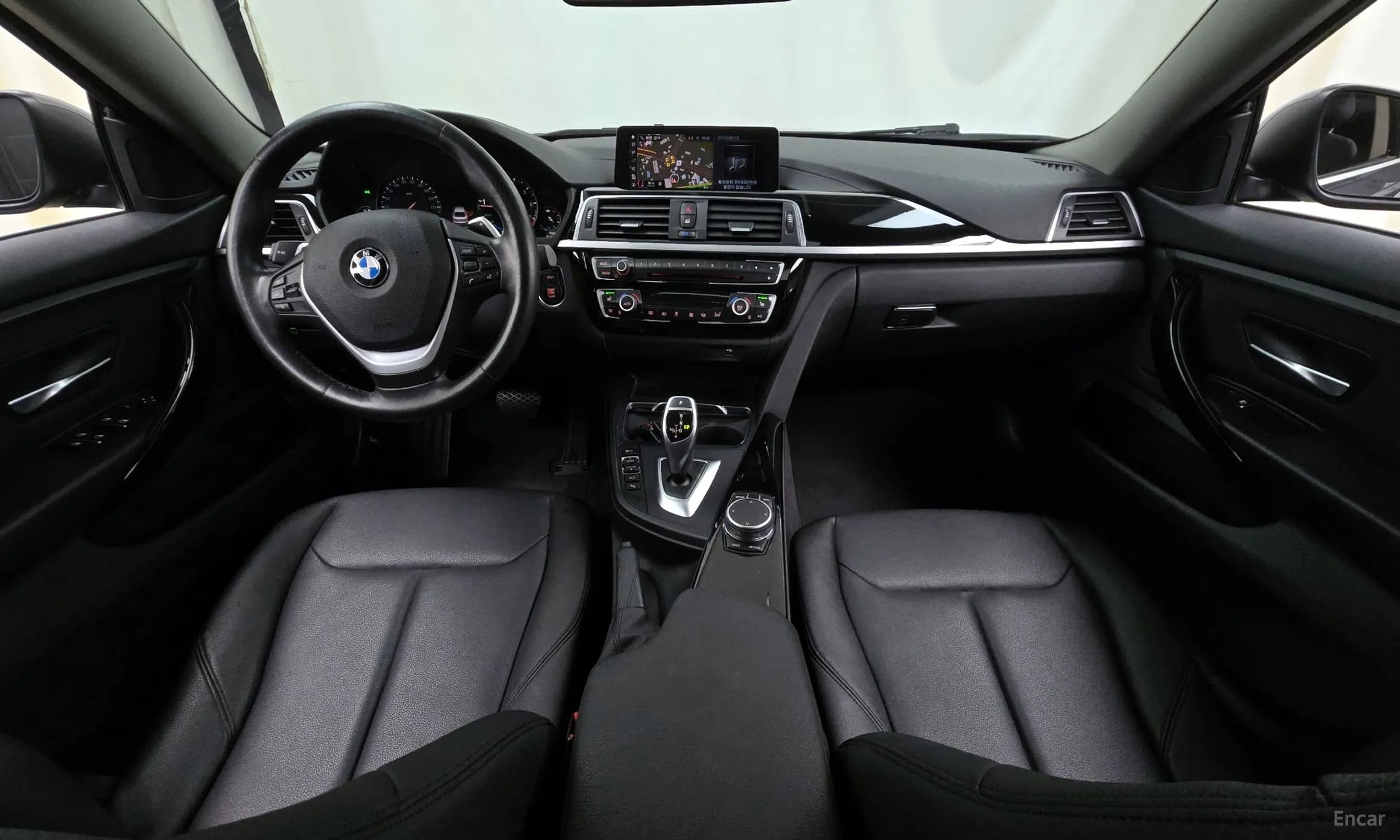 Series 4 (F32)