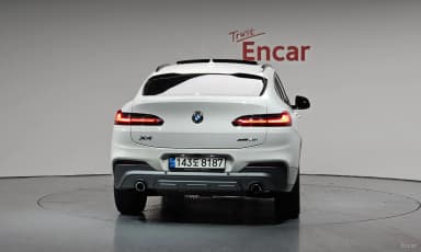 X4 (G02)