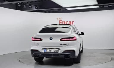 X4 (G02)