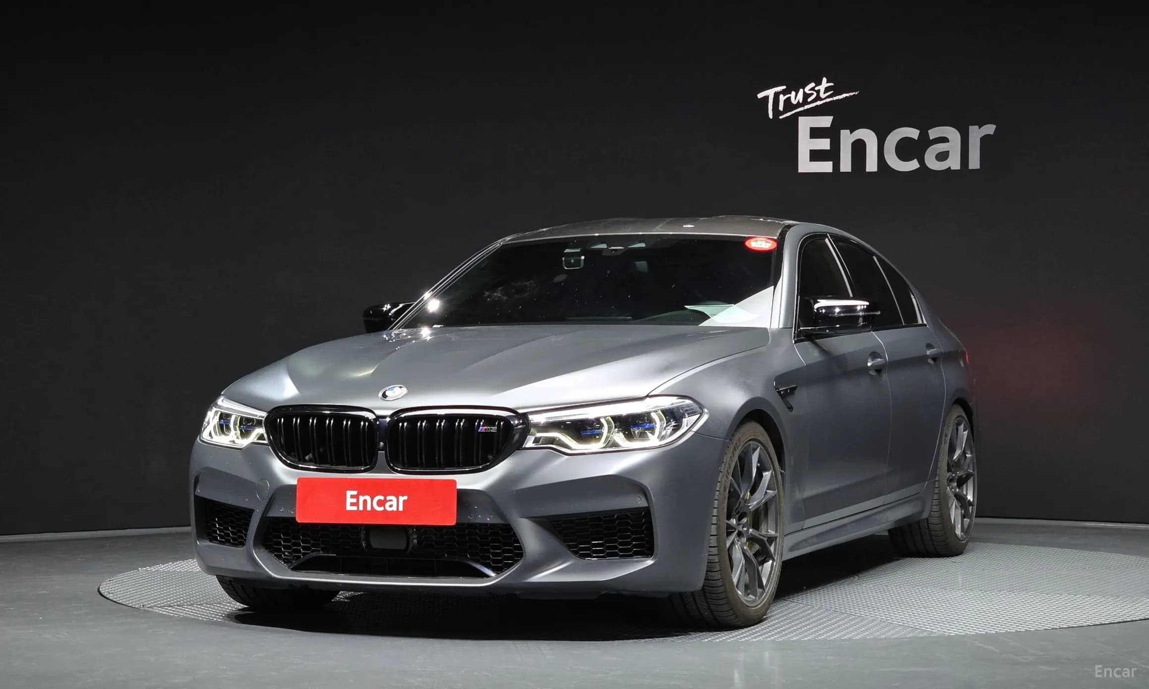 M5 (F90)